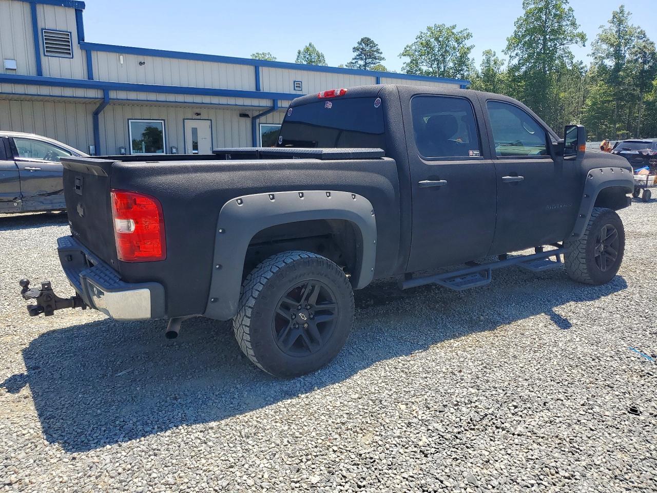 2011 CHEV SILVERADO