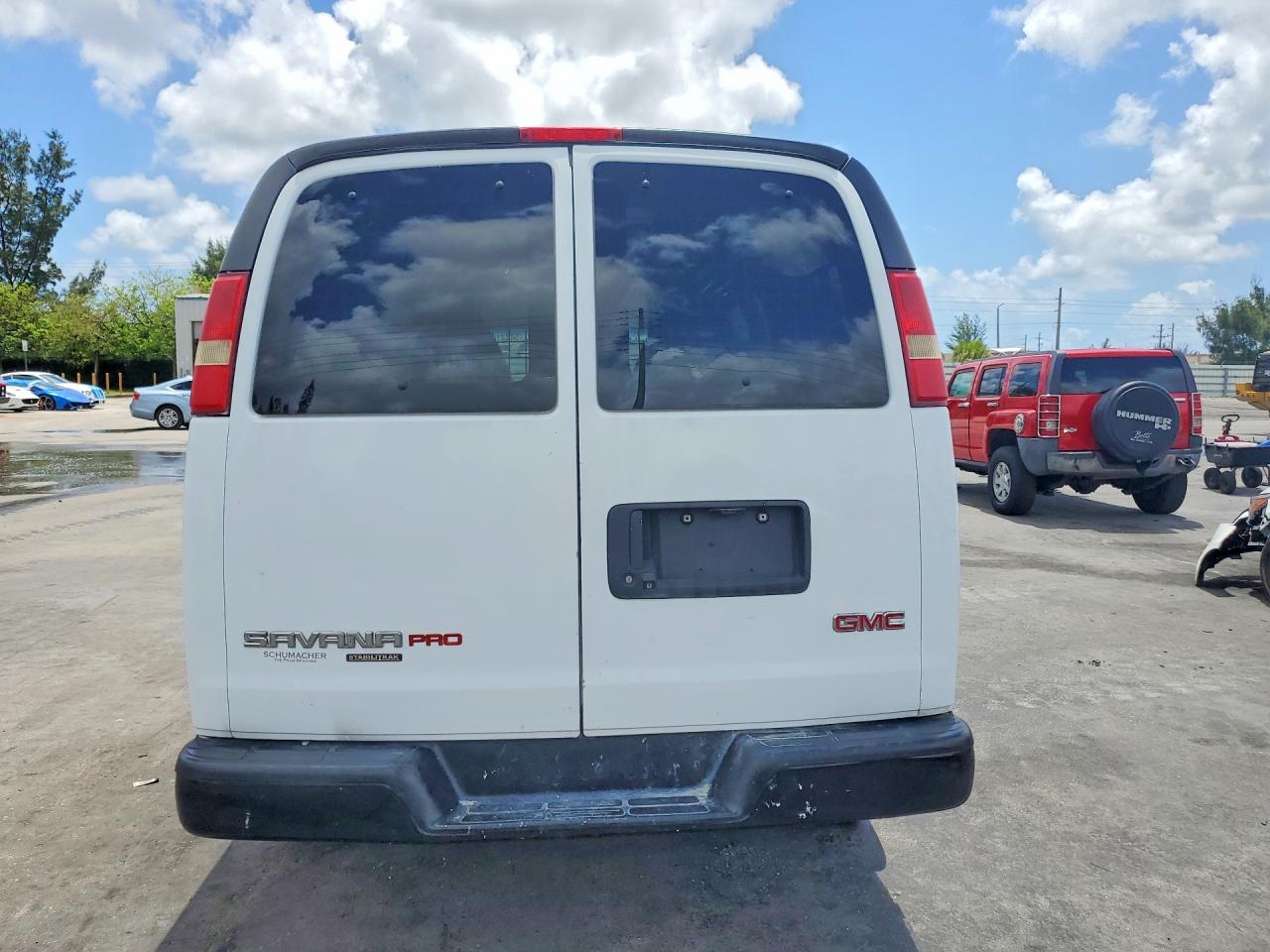 2014 GMC SAVANA