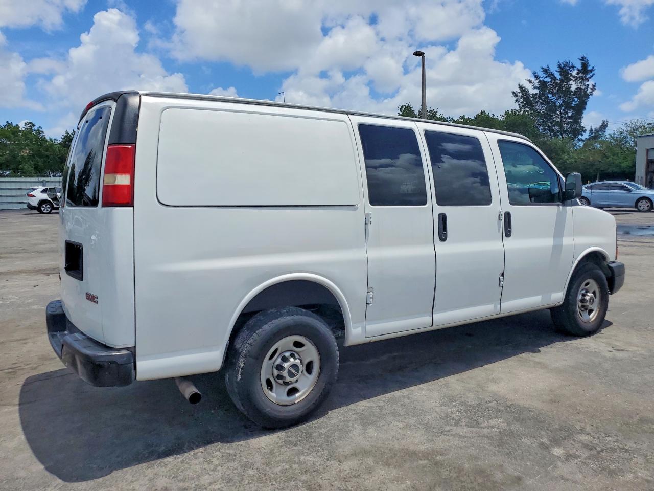 2014 GMC SAVANA