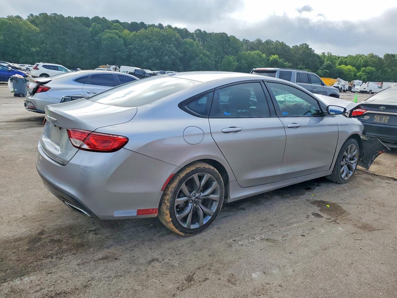 2015 CHRYSLER 200