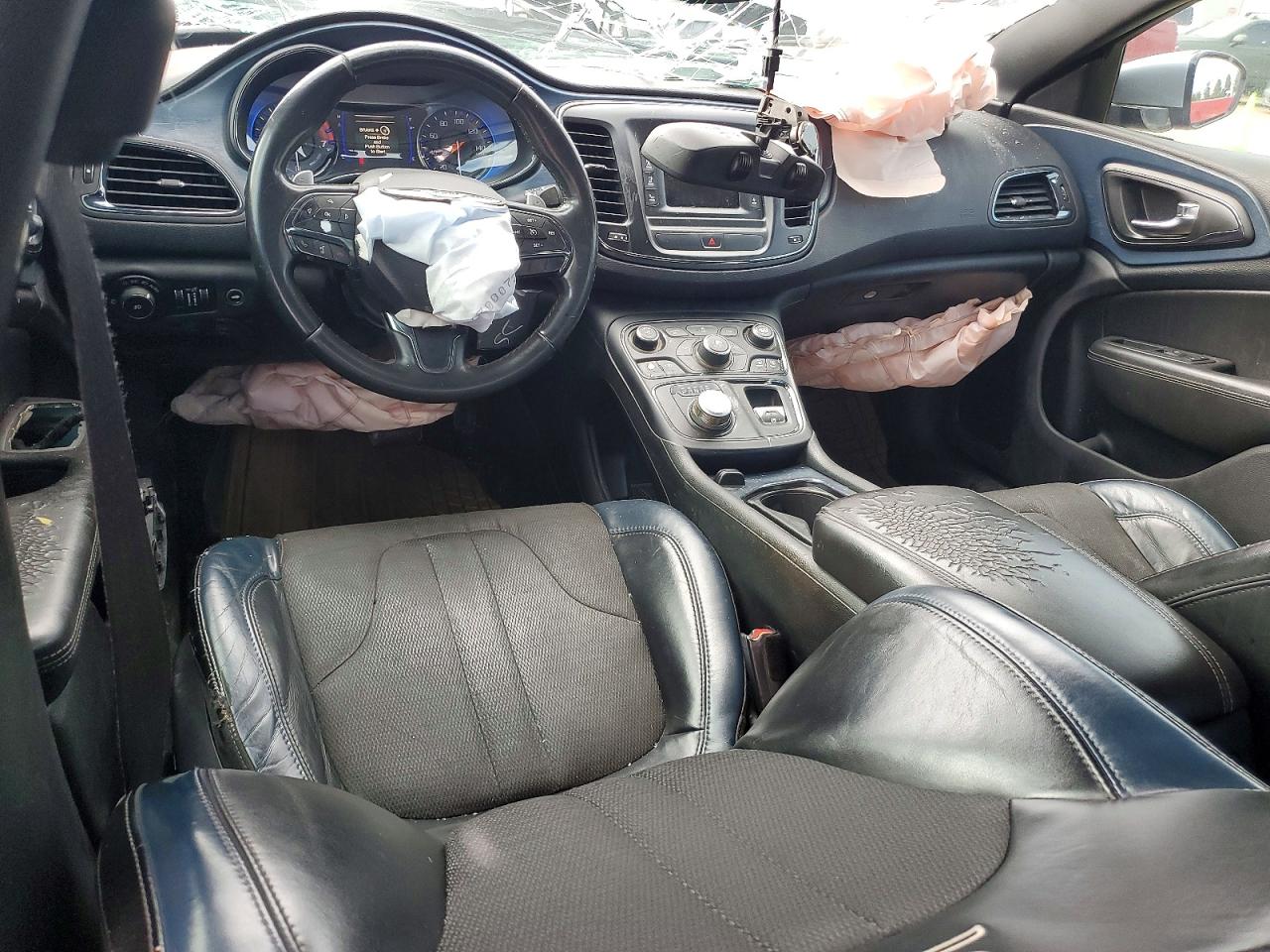 2015 CHRYSLER 200