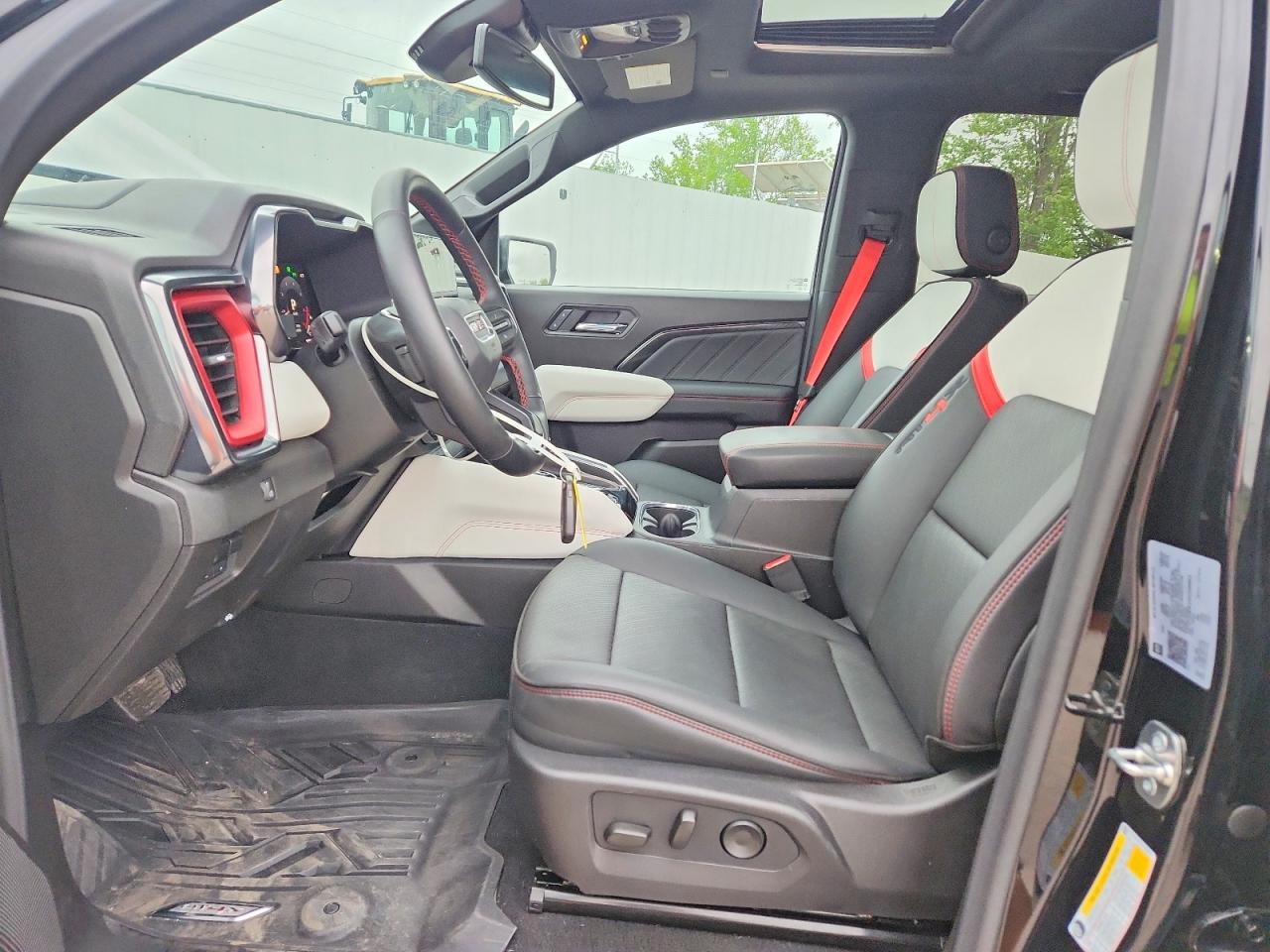 2025 GMC CANYON