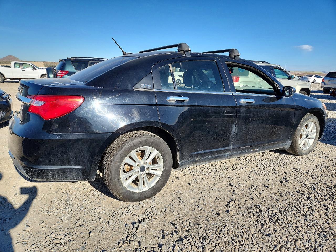2011 CHRYSLER 200