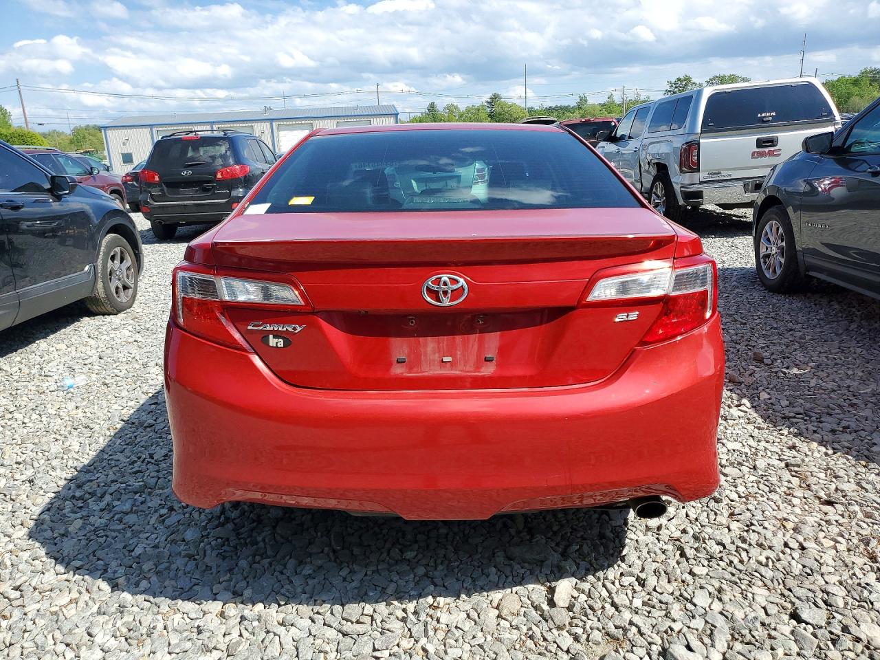 2014 TOYOTA CAMRY