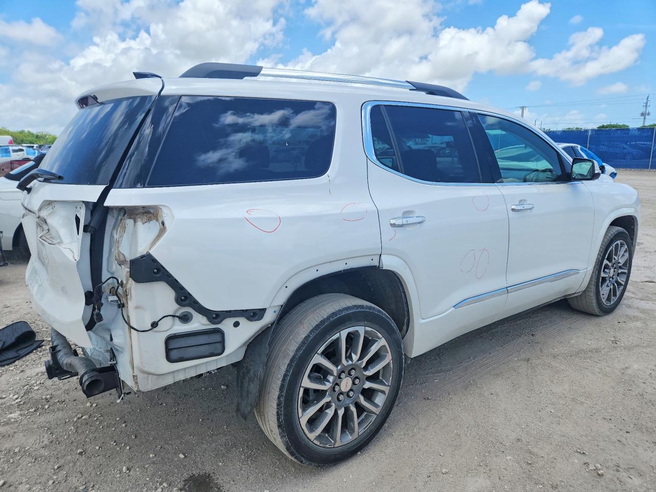 2022 GMC ACADIA DEN