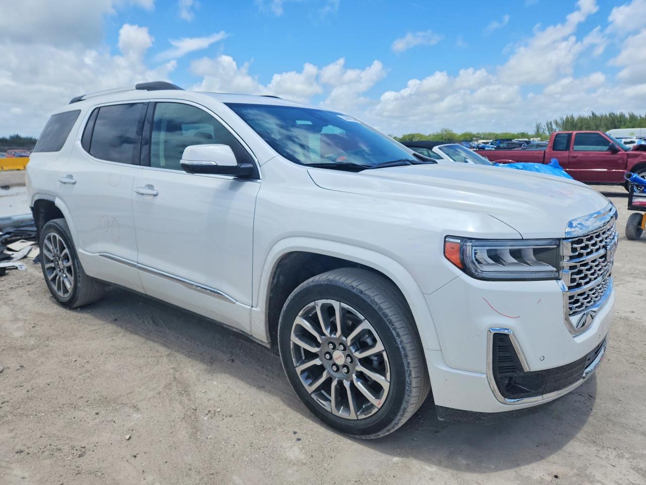 2022 GMC ACADIA DEN