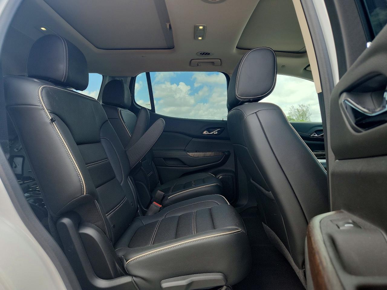 2022 GMC ACADIA DEN