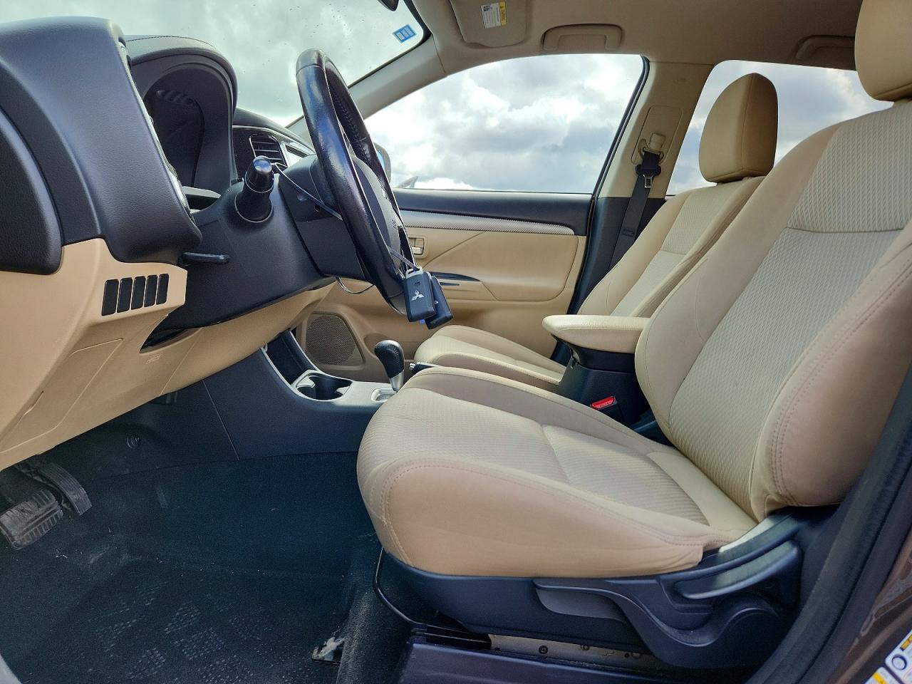 2016 MITSUBISHI OUTLANDER