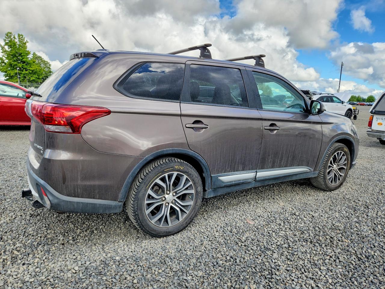 2016 MITSUBISHI OUTLANDER