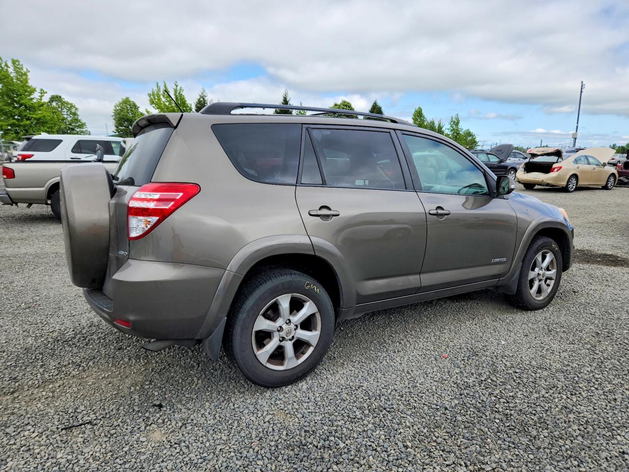 2011 TOYOTA RAV4