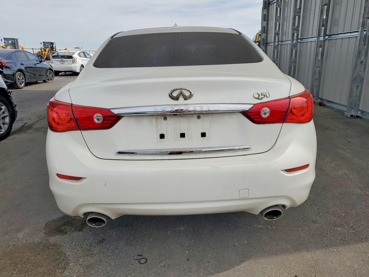 2015 INFINITI Q50
