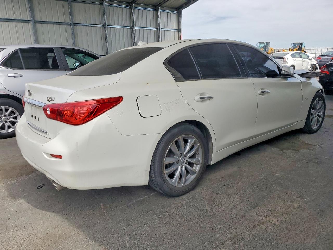 2015 INFINITI Q50