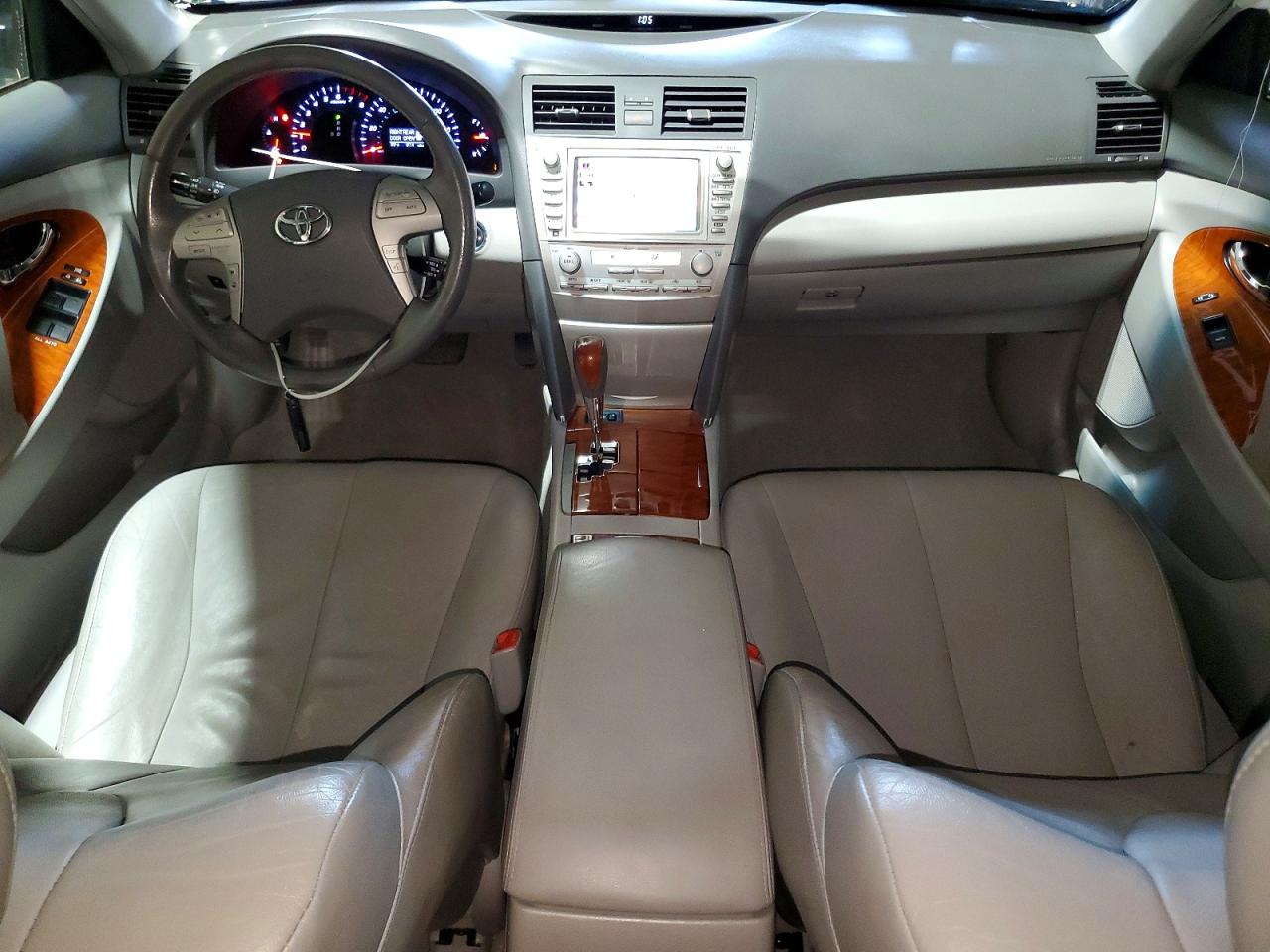 2011 TOYOTA CAMRY
