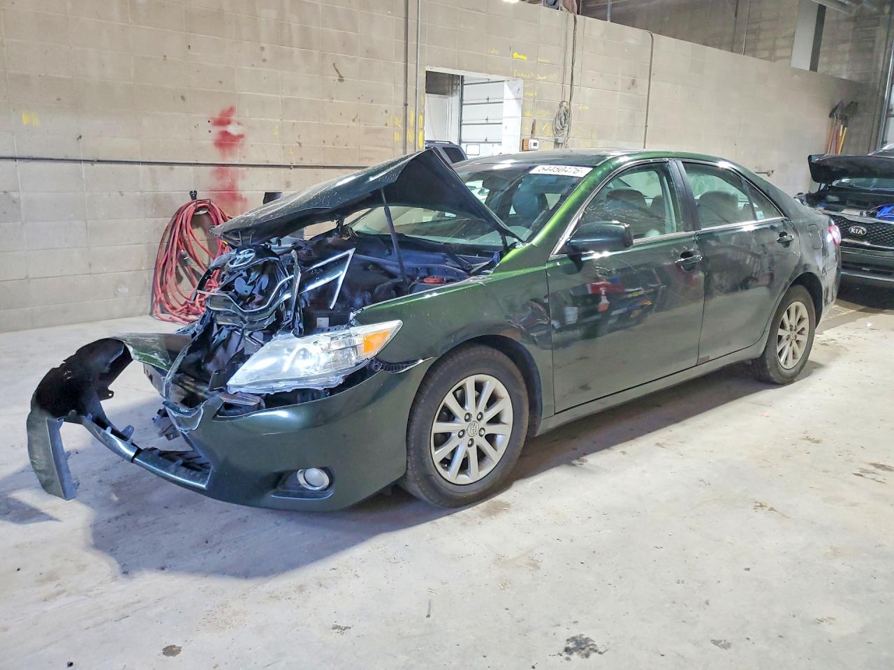 2011 TOYOTA CAMRY