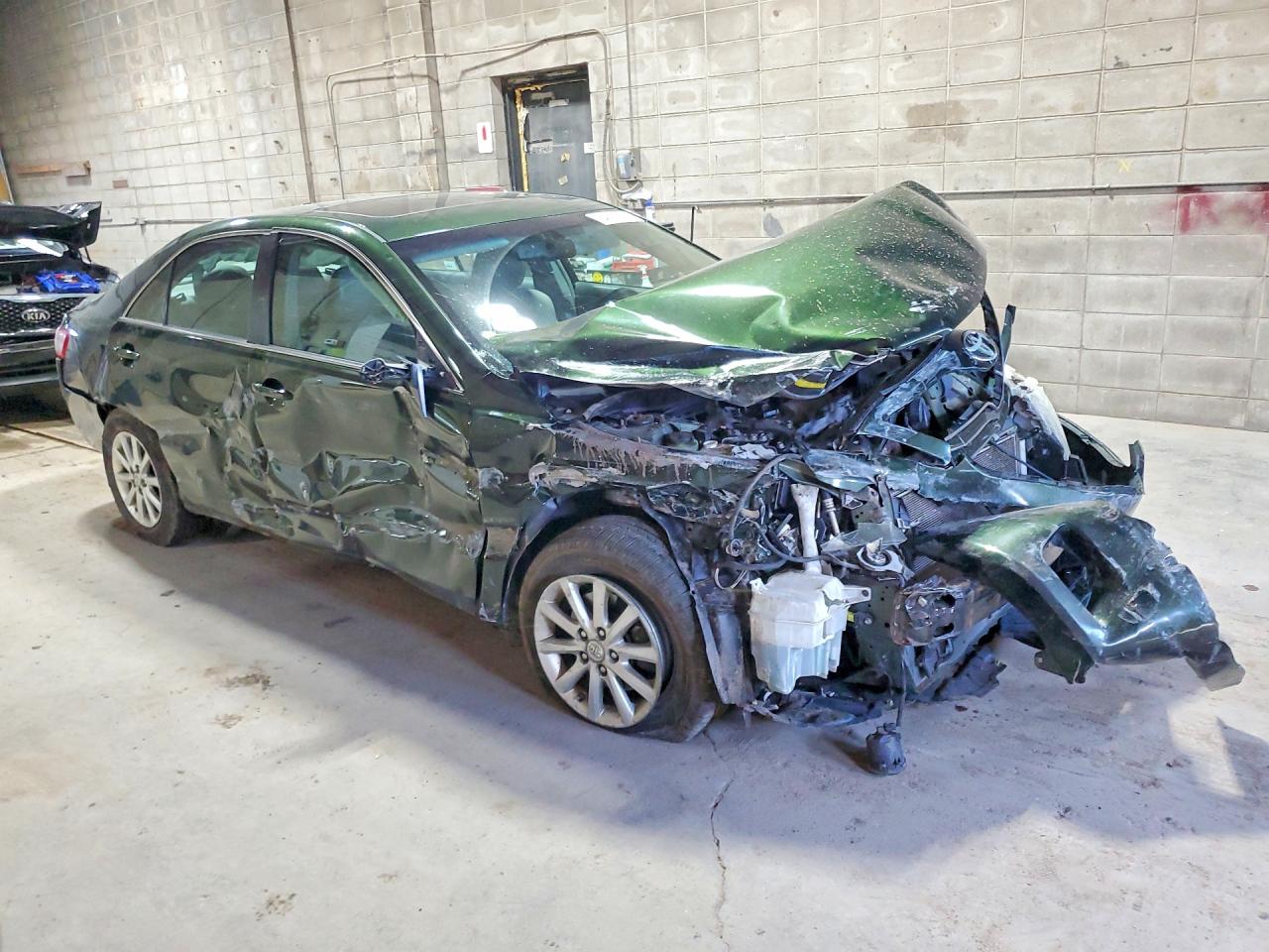 2011 TOYOTA CAMRY