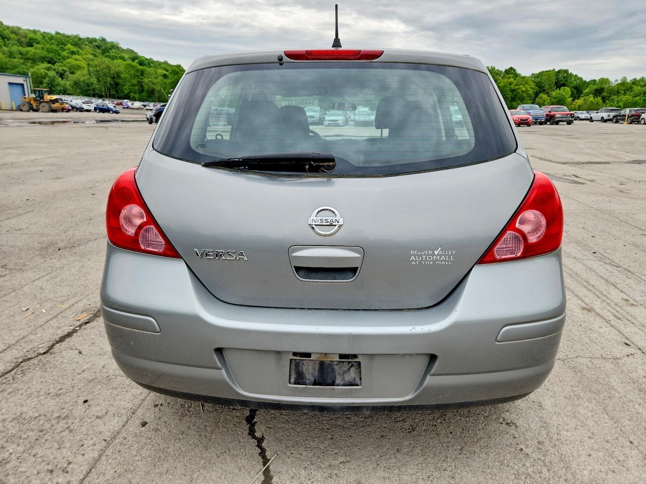 2011 NISSAN VERSA 1.8