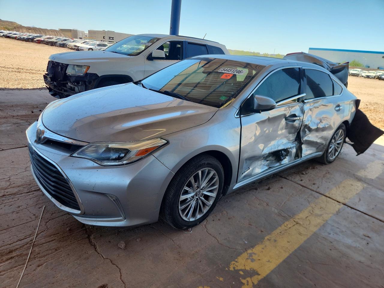 2016 TOYOTA AVALON