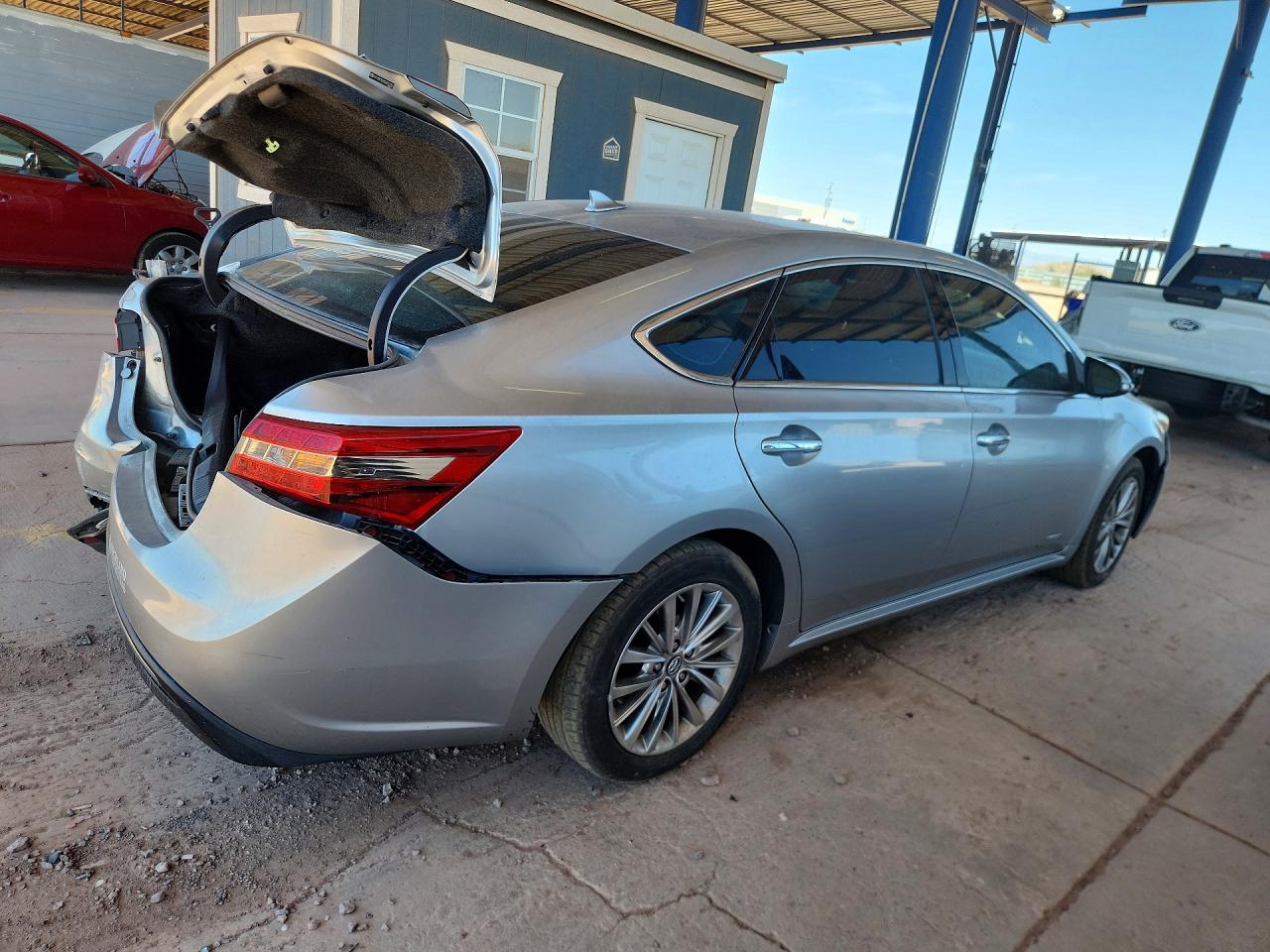 2016 TOYOTA AVALON