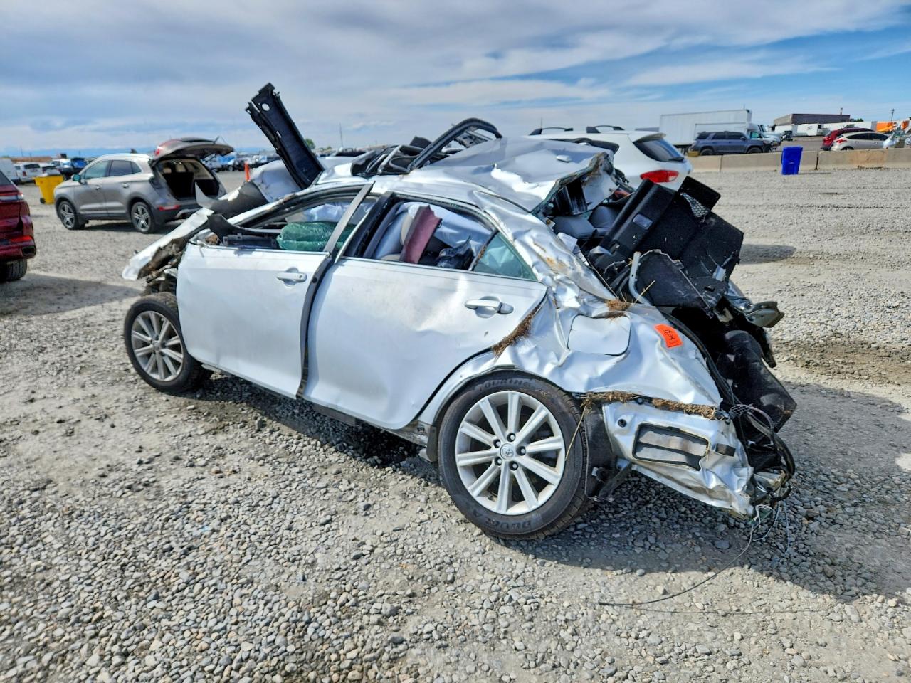 2014 TOYOTA CAMRY