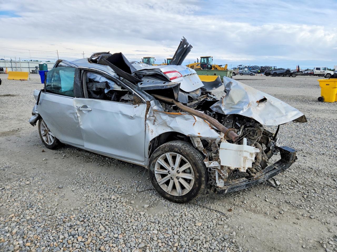 2014 TOYOTA CAMRY