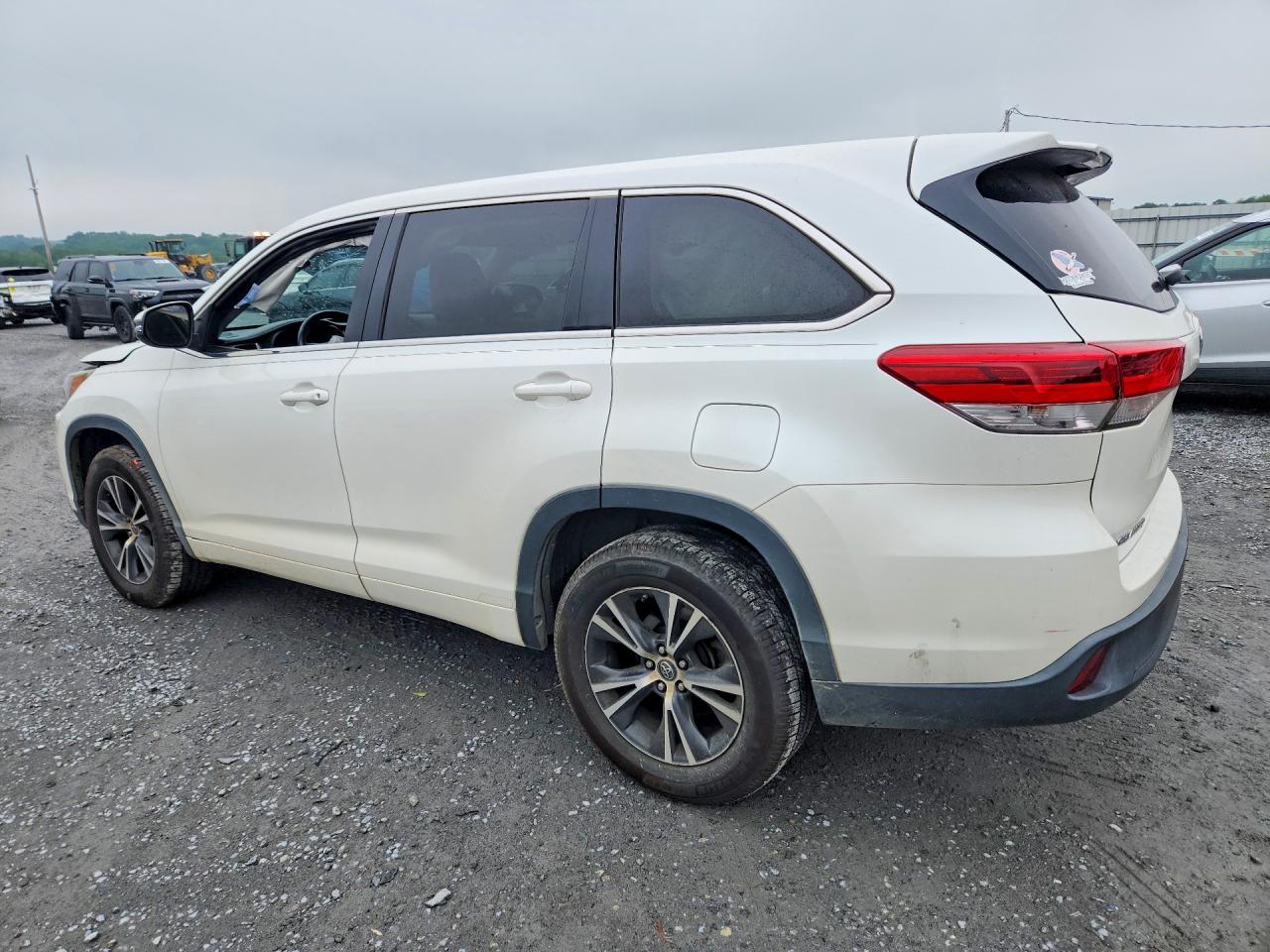 2017 TOYOTA HIGHLANDER