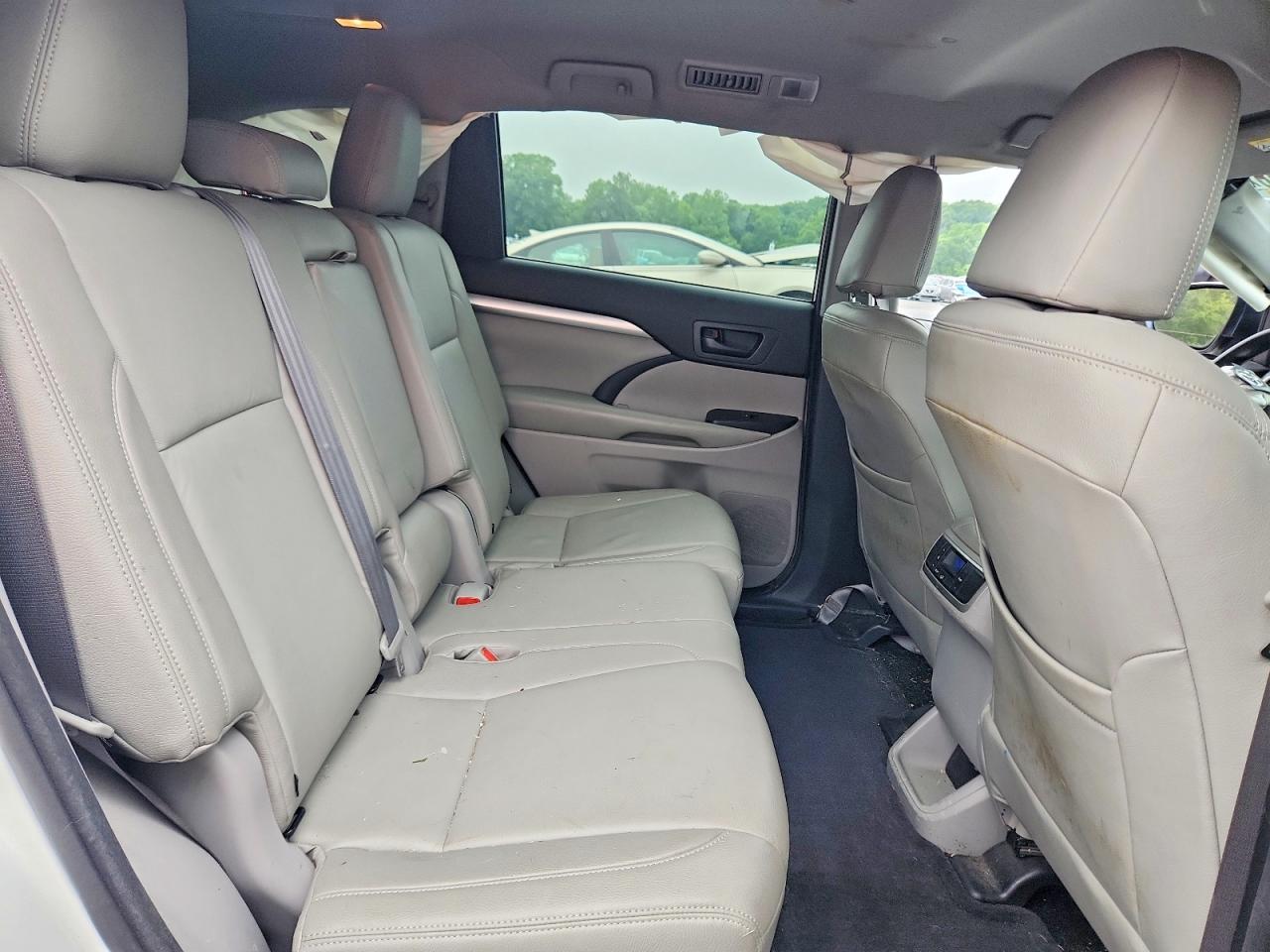 2017 TOYOTA HIGHLANDER