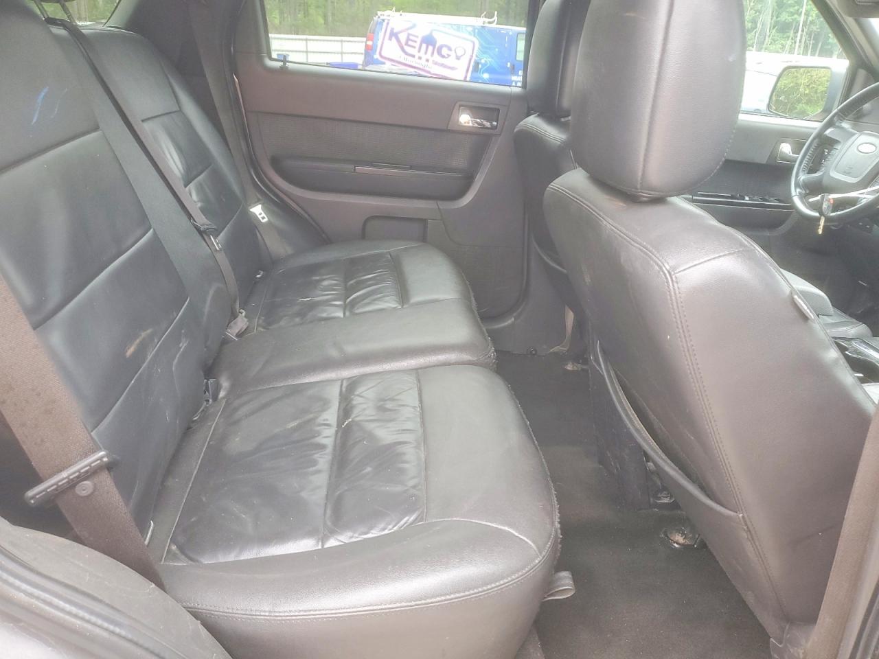 2011 FORD ESCAPE