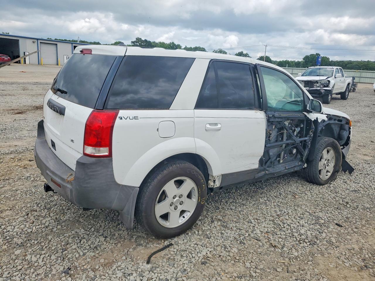 2005 SATURN VUE