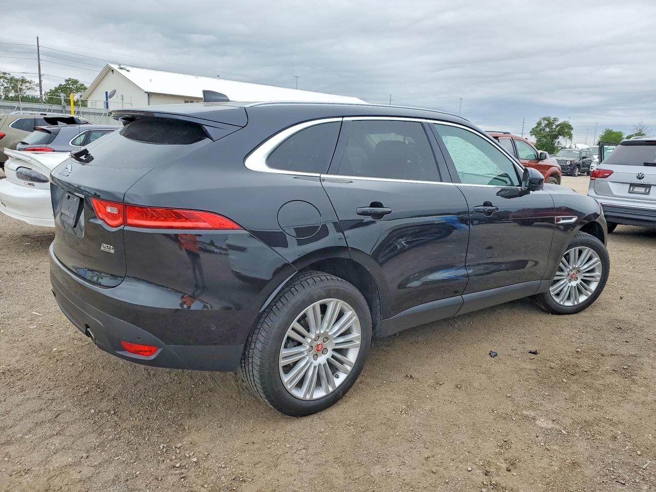 2019 JAGUAR F-PACE