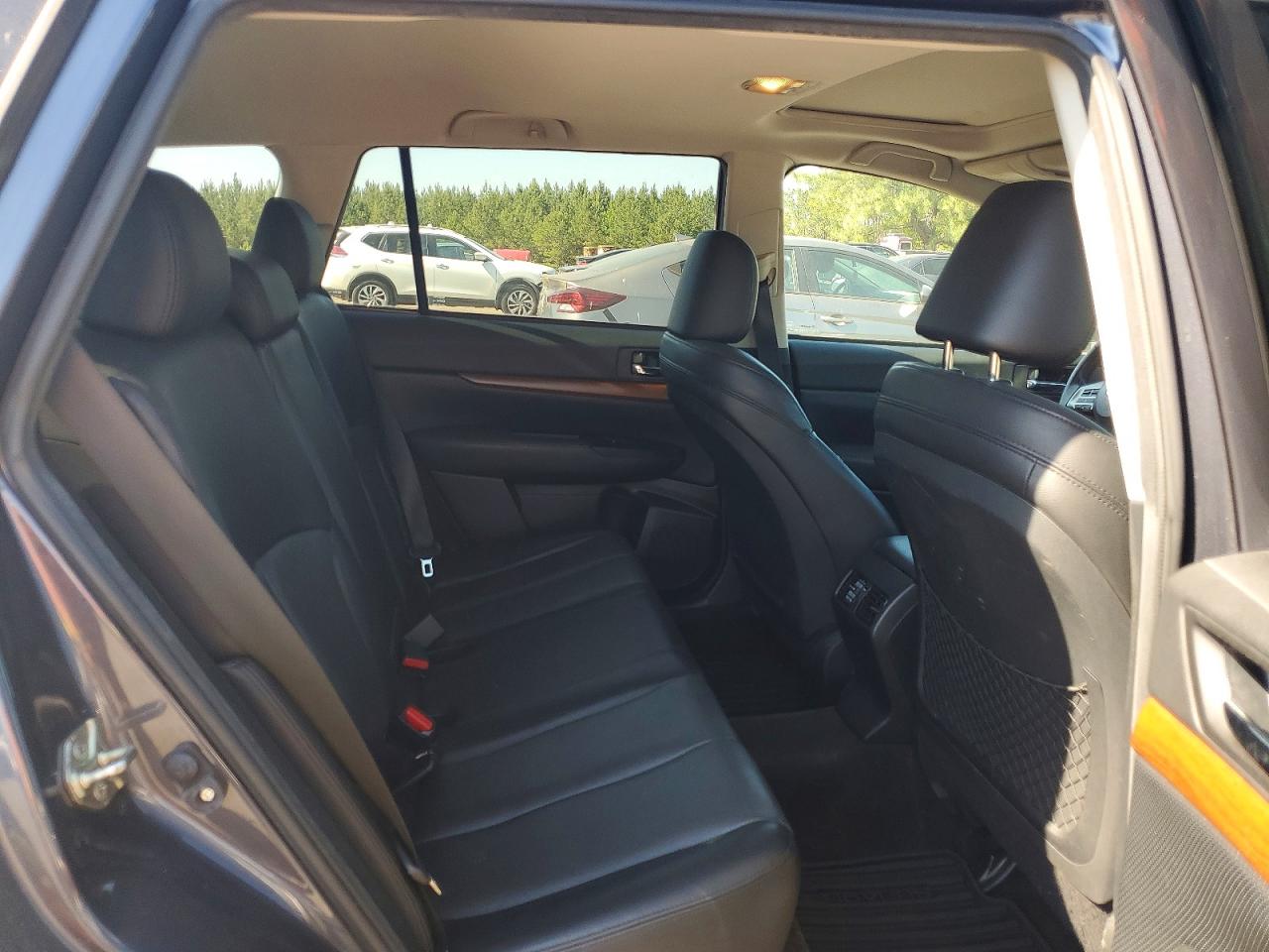 2014 SUBARU OUTBACK