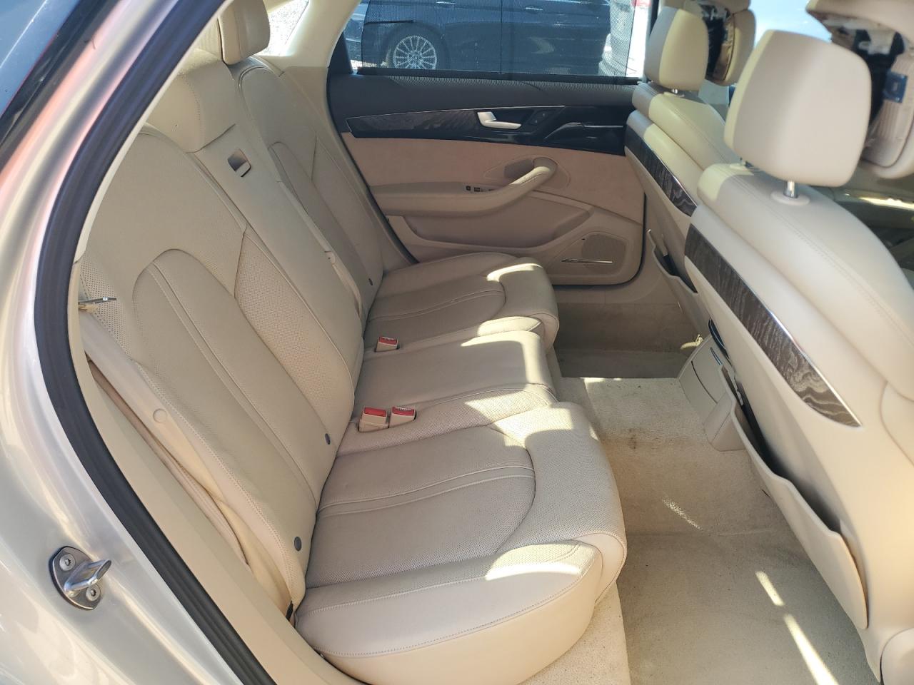 2016 AUDI A8
