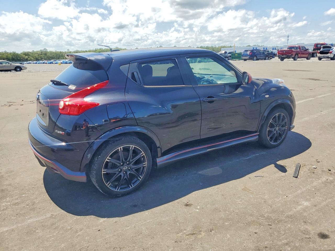 2014 NISSAN JUKE