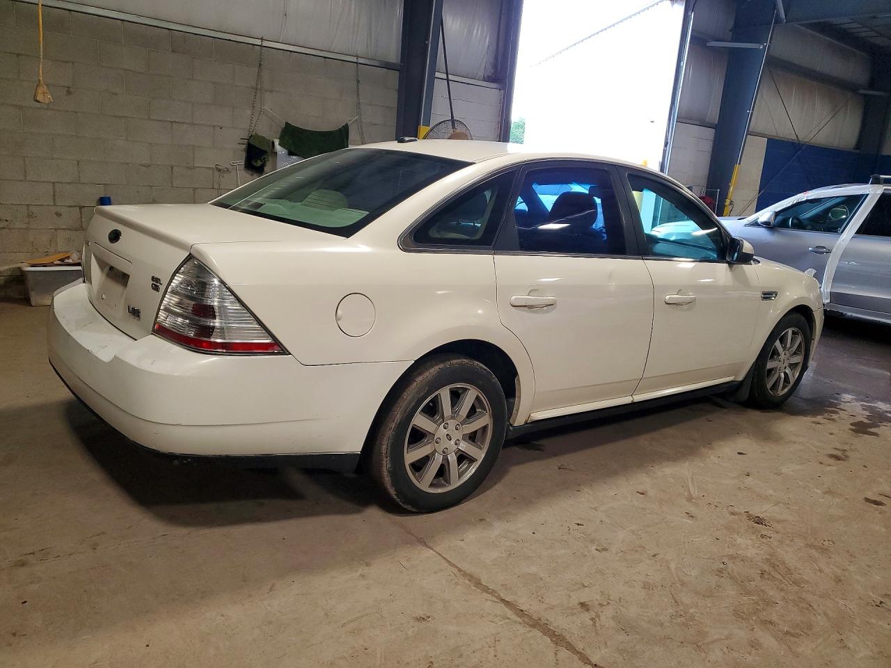 2009 FORD TAURUS