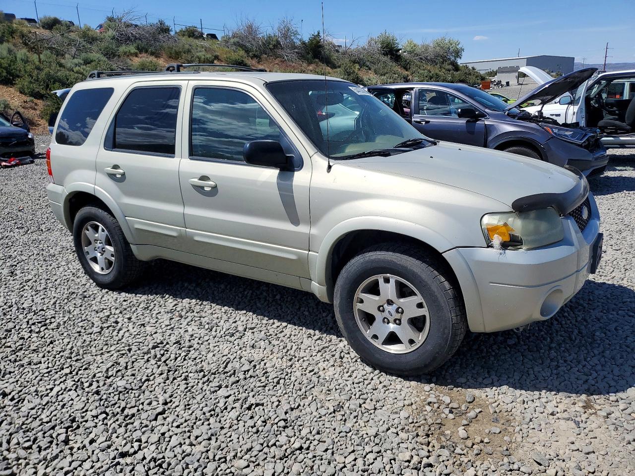2005 FORD ESCAPE