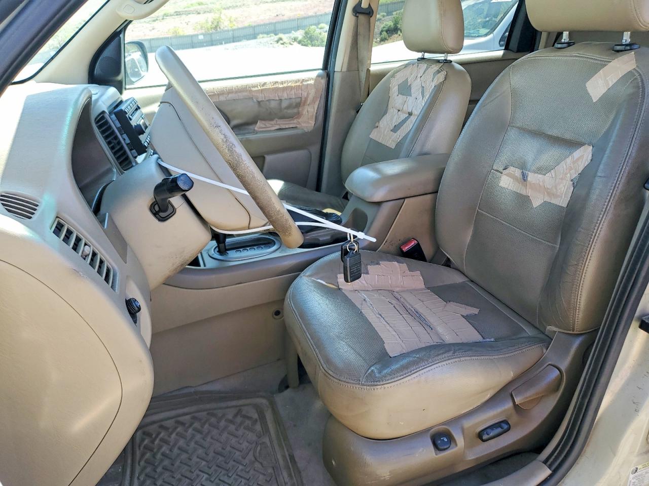 2005 FORD ESCAPE
