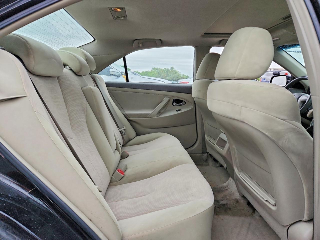 2011 TOYOTA CAMRY