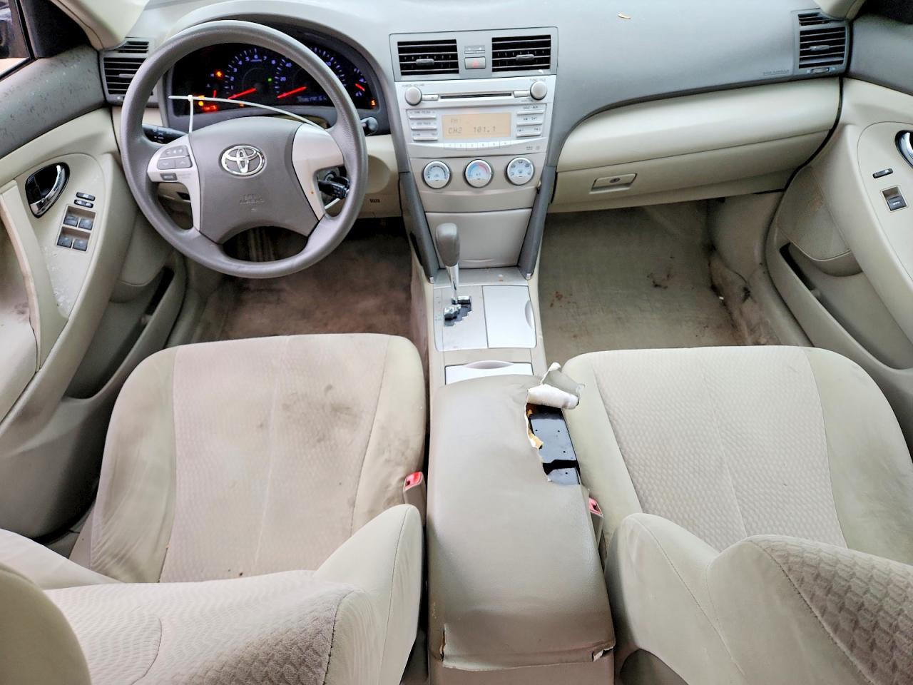 2011 TOYOTA CAMRY
