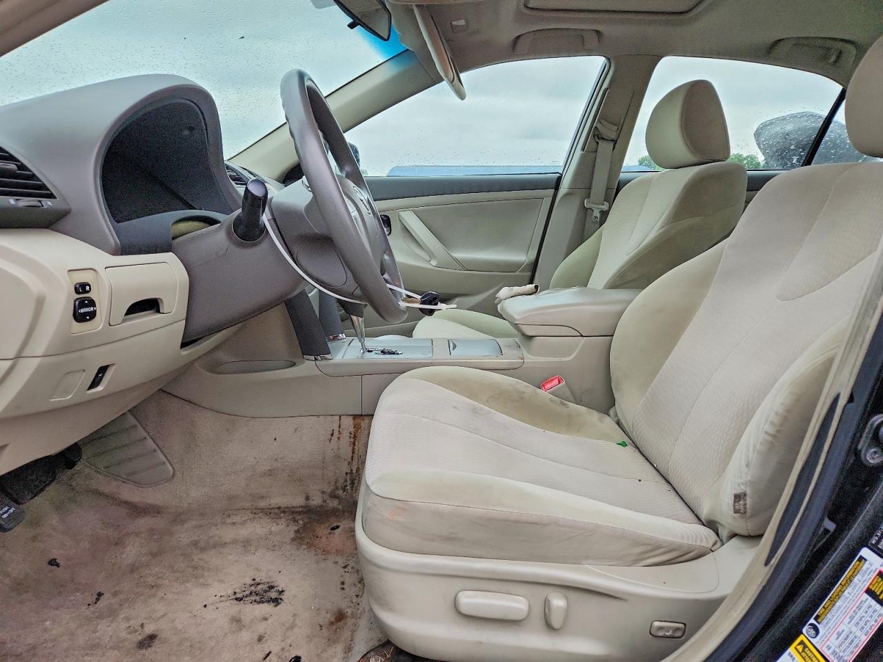 2011 TOYOTA CAMRY