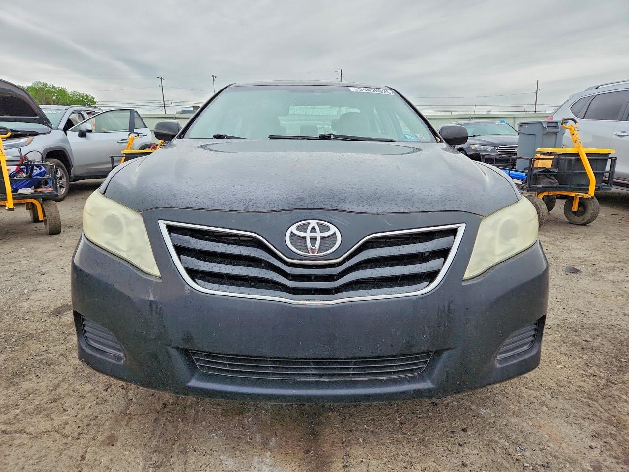 2011 TOYOTA CAMRY
