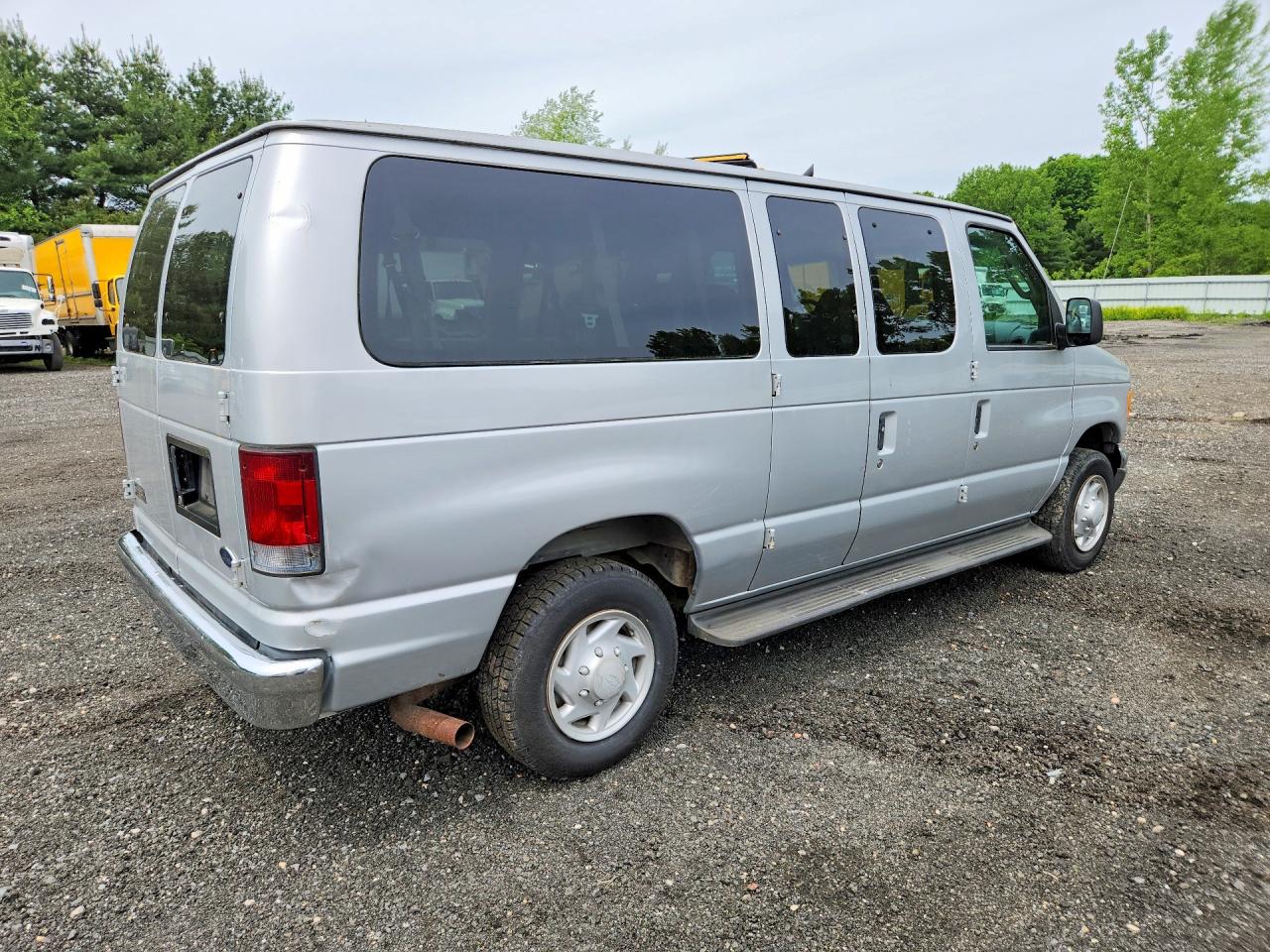 2005 FORD ECONOLINE