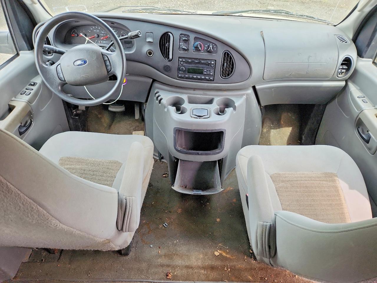 2005 FORD ECONOLINE
