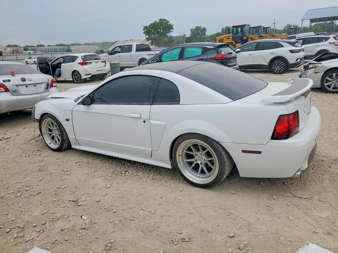 2001 FORD MUSTANG