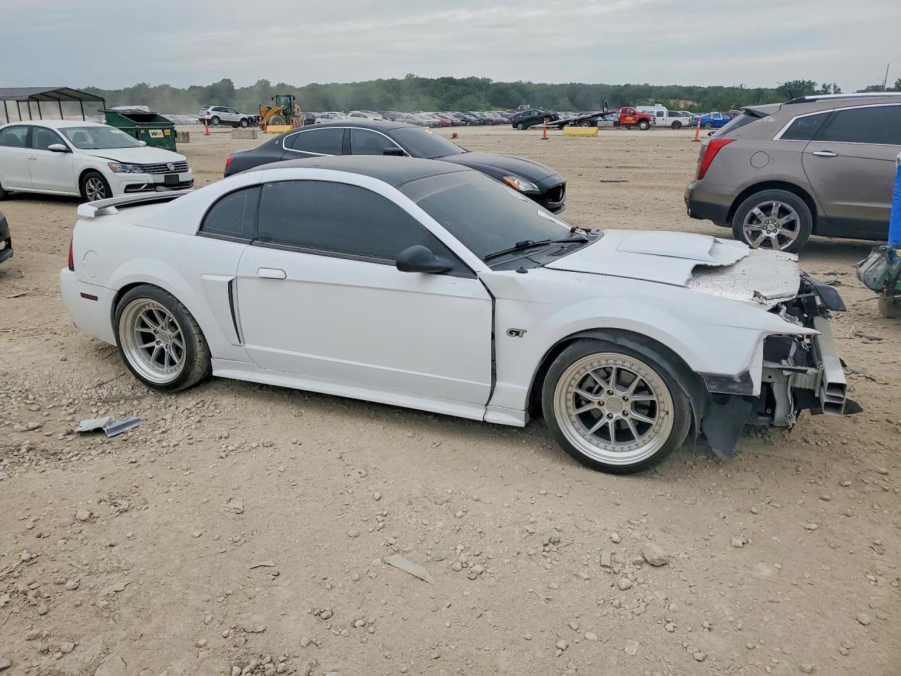 2001 FORD MUSTANG