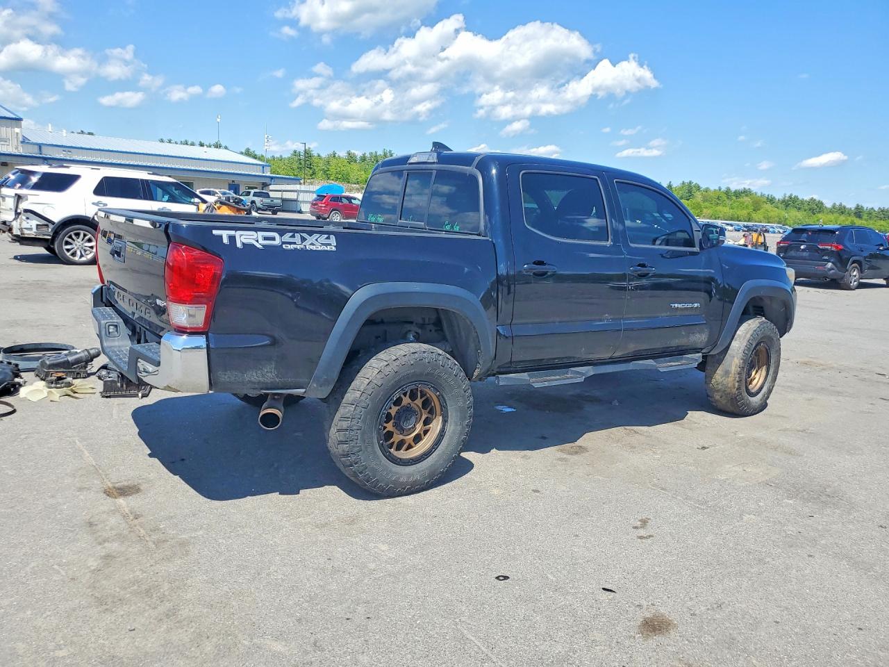 2016 TOYOTA TACOMA