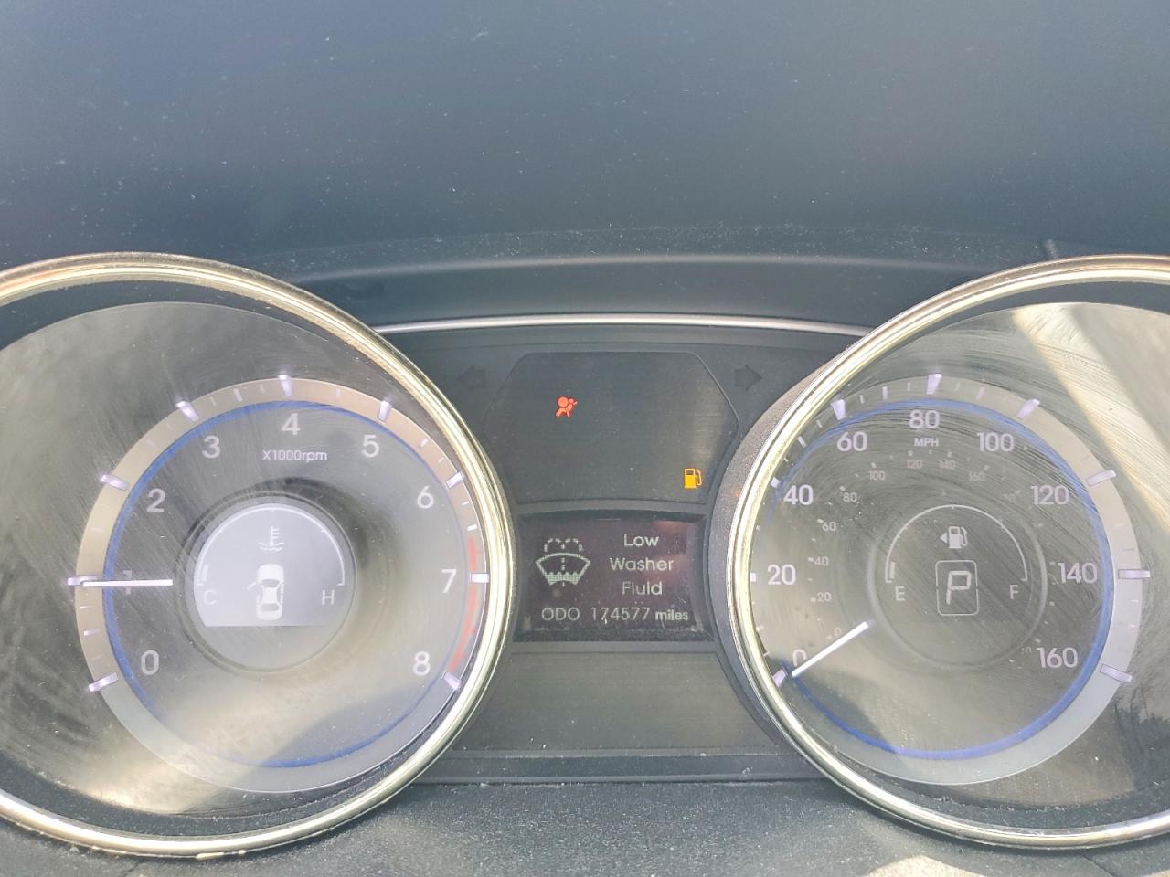 2011 HYUNDAI SONATA