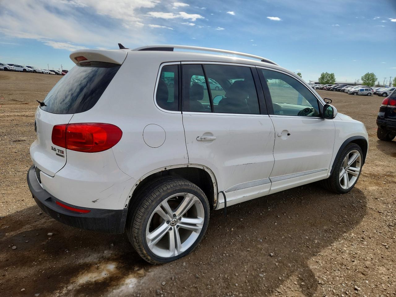 2014 VOLKSWAGEN TIGUAN