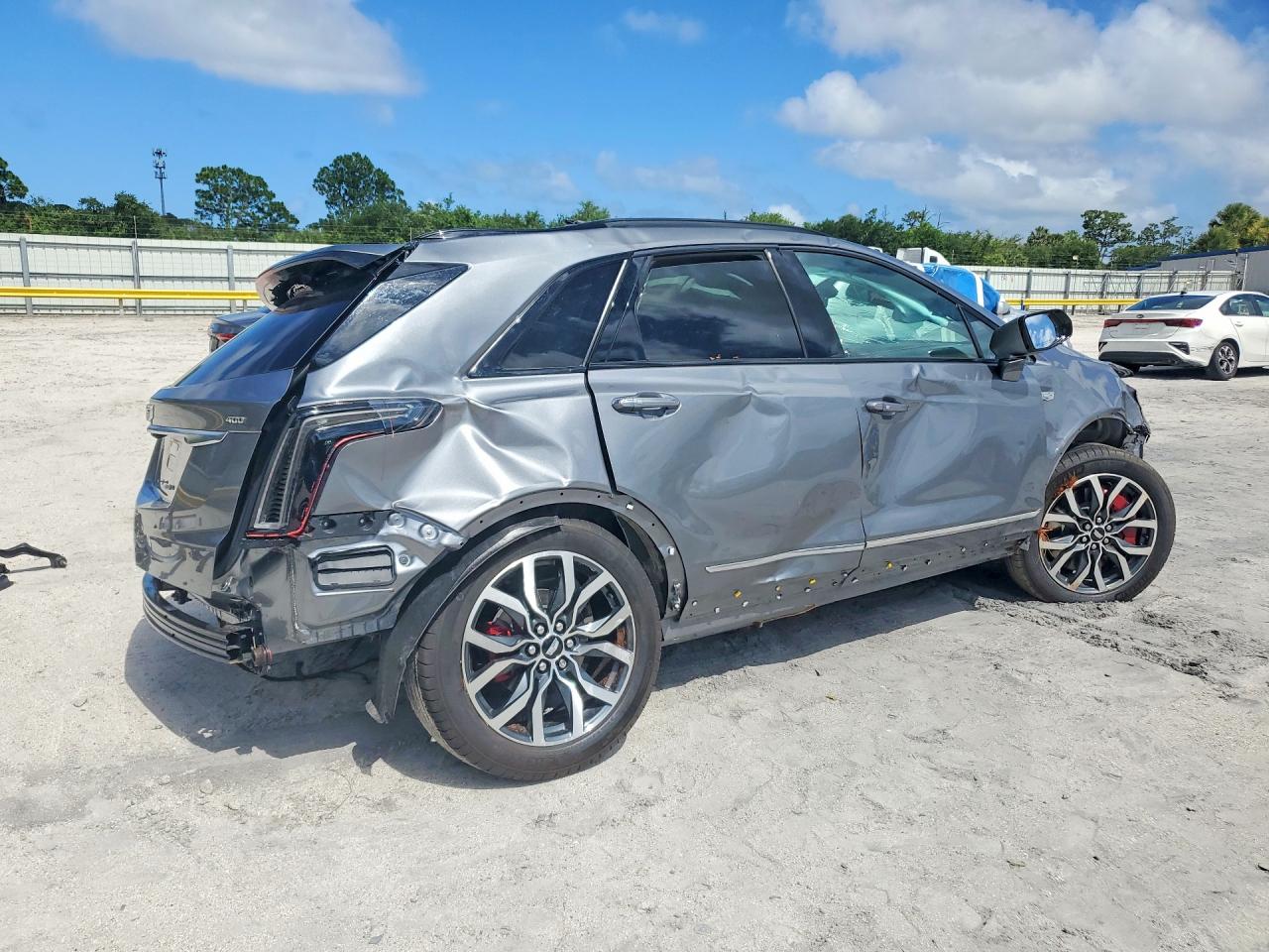 2022 CADILLAC XT5
