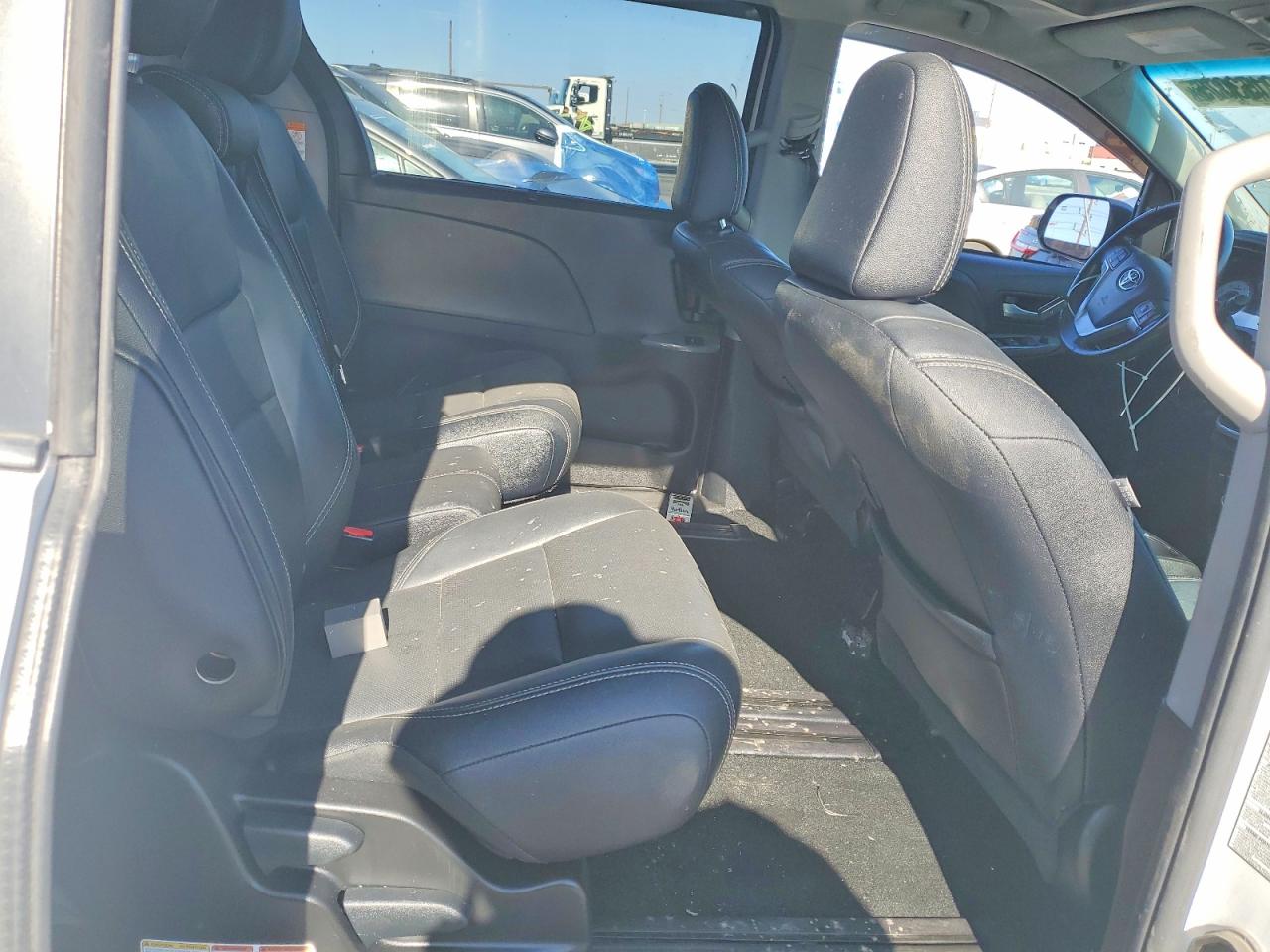 2016 TOYOTA SIENNA