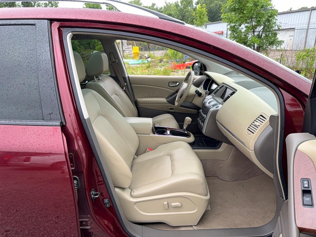 2010 NISSAN MURANO