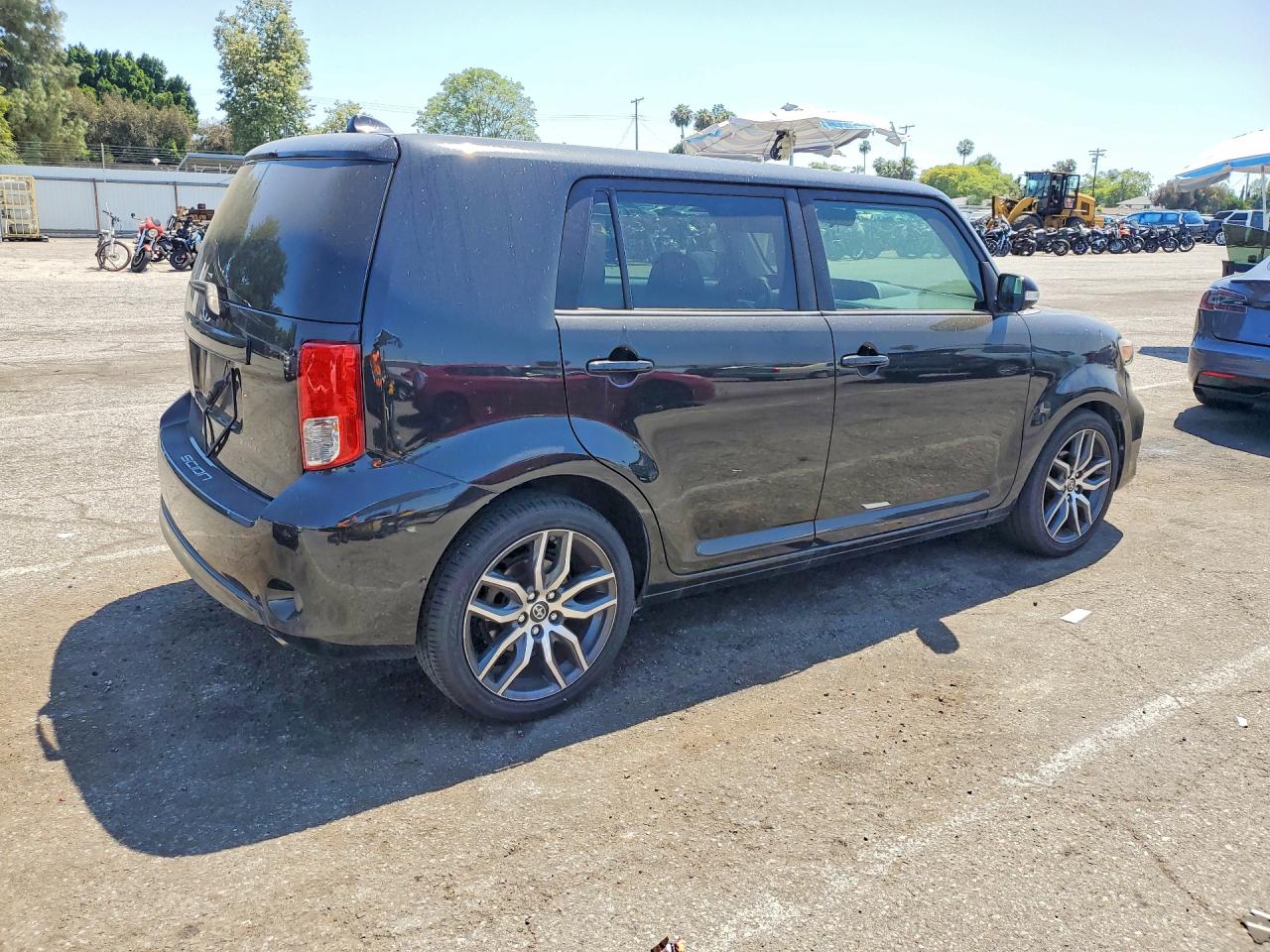 2013 SCION XB